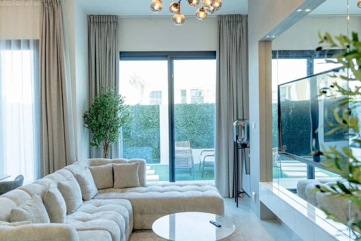 Villa Nasma Luxury Stays - Opulent Family Escape in Marbella RAK Ras al-Khaimah